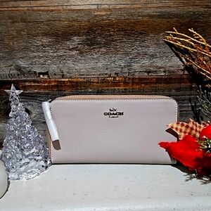 NWT COACH Pebbled Leather Wallet in Birch/Gray. Style: F16612